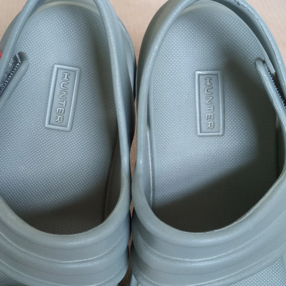 Hunter Bloom Algae Foam Sandals In Sweet Gale Green Size 8